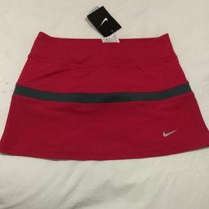 Nike girls size medium new tennis skirt